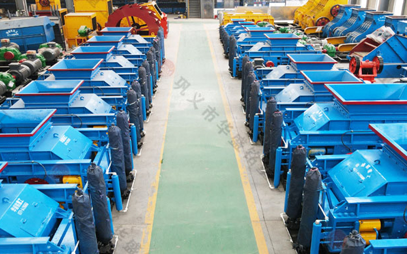 5公分河卵石用的全自動(dòng)液壓對(duì)輥制砂機(jī)多少錢一臺(tái)？